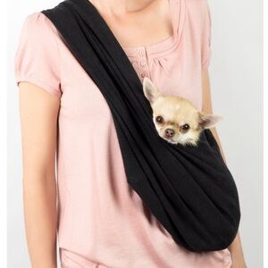 SISI Dog sling carrier for toy breed. This European made sling is 100% linen.